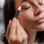 Dual Sided Makeup Brush Eye Shadow Stick Eye Makeup Pen Precision Applicator Travel-Friendly