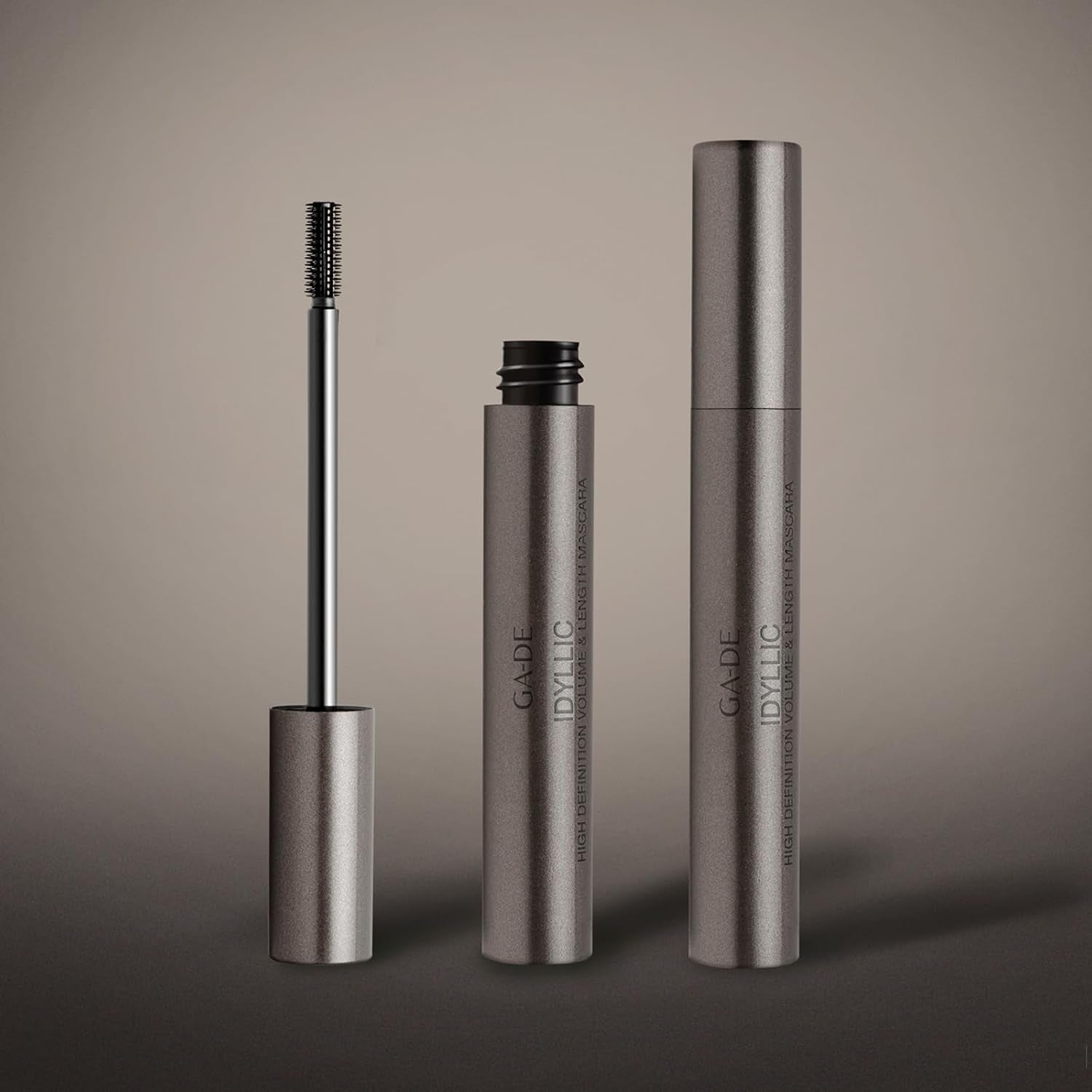 Idyllic High Definition Volume and Length Mascara - Infused with Marine Algae, Grape Seed Extract, and Hydra-Mineral Complex - Black - 0.3 Oz