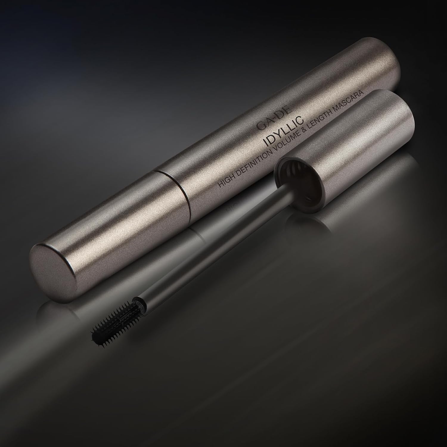 Idyllic High Definition Volume and Length Mascara - Infused with Marine Algae, Grape Seed Extract, and Hydra-Mineral Complex - Black - 0.3 Oz